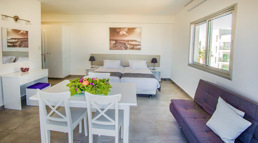 Alva Hotel Apartments Protaras Dış mekan fotoğraf